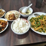 中華美食屋 - 