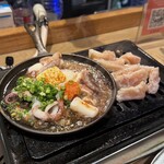 手羽トロ唐揚げと鶏焼き肉 愛之助 - 