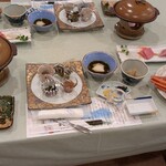 尖閣荘 - 海の幸がたくさん出ました。蟹美味しいのだけれど身を取り出すのに手間がかかって無口になる（笑）