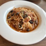 Cafe＆Dining HANAむこう - 厚切りベーコンとモッツァレラパスタ〜アラビアータ仕立て〜