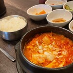 でりかおんどる - キムチチゲとライス