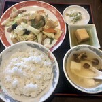 楽珍 - 八宝菜ランチ　¥935-（税込）