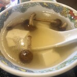 楽珍 - なめこと豆腐のスープ