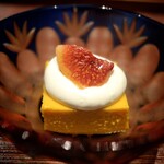 Hirosawa - かぼちゃプリンはキャラメリゼしたイチジクを乗っけて。