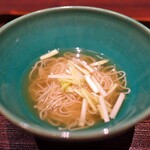 Hirosawa - Simple Ramen with Yellow Garlic Chives.