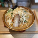 味噌乃家 - 野菜たっぷりラーメン+炙りチャーシュートッピング 1,000円