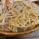 味噌乃家 - 麺の様子