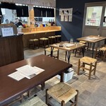 酒場はるや - 店舗内観