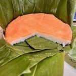 ますのすし本舗 源 - 断面です