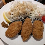 魚沼釜蔵 - でっけえカキフライ　¥890 税抜