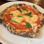 ピッツェリア ファッブリカ 1090 - マルゲリータ1600円