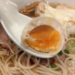 支那ソバ 小むろ - 味玉＠150円