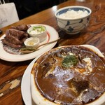牛たんの一仙 - 最強セット❣️奥:特選真とろタン定食　¥3,750、手前:牛タンシチュー　