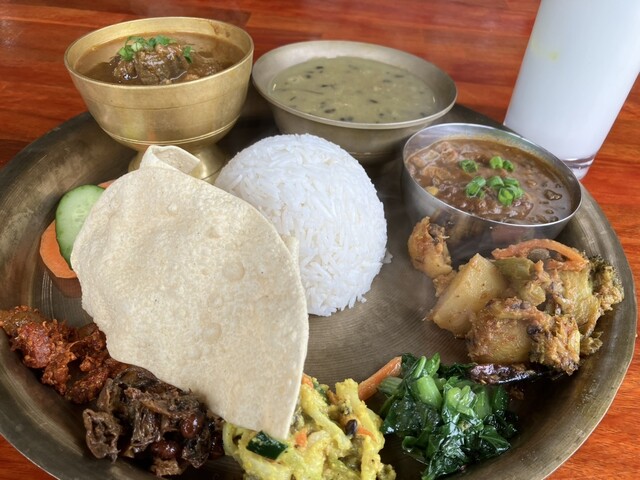 チャウタリー アジアンレストラン 館腰｜本格ネパール料理