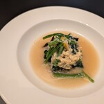 赤坂璃宮 - ピータン·塩漬け卵とほうれん草の煮びたし。ピータンの癖がなく、優しい味付け。