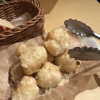 トラットリア ラ グロッタ - 玉ねぎとチーズのゼッポリ