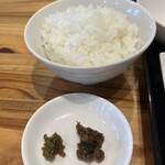 わ楽 - 炊き立てご飯に唐辛子味噌2種