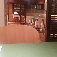 洋食 麦星 by グリル満天星 麻布十番 日本橋髙島屋店 - 明るくて落ち着いた感じの店内