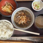 道の駅 みなかみ水紀行館 - もつ煮定食(950円税込)