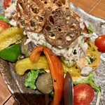 炭火とうまいもん 暁 - 焼き野菜サラダ