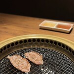 和牛とタン 焼肉 とみ - 