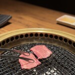 和牛とタン 焼肉 とみ 新橋本店 - 