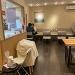 手打蕎麦 くつろ樹 - 清潔感ある店内