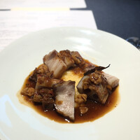 セルサルサーレ - （前菜2）加賀蓮根のコンフィ 自家製ベーコン ドライトマトソース