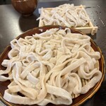 ちよだ - 手前が並、奥が小盛り。