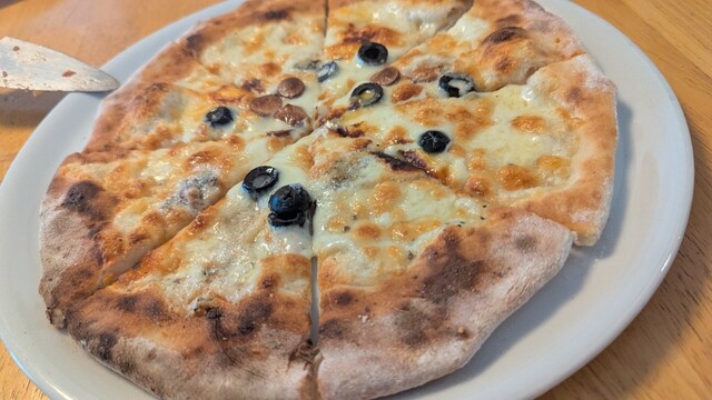 ジローズピザ - かみのやま温泉（ピザ）の写真