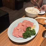 焼肉ホルモン金樹 - 特選生タン塩