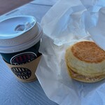 タリーズコーヒー 古賀SA下り店 - イングリッシュマフィン ツナチーズセット 700円