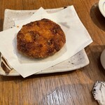 吟魚のはなれ  吟チロリ - 栗とホタテのコロッケ