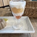 Bakery & Cafe La vie bell - 