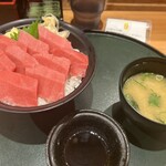 まぐろ屋ゑびす - 上まぐろ丼（味噌汁付き）
2090円