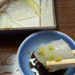 手打蕎麦 みたか - ねっとりとした食感、下足も付く
