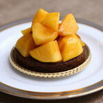 アヴランシュ・ゲネー - タルト カキ キャラメル＠税込950円 │ 日曜14:42頃訪問