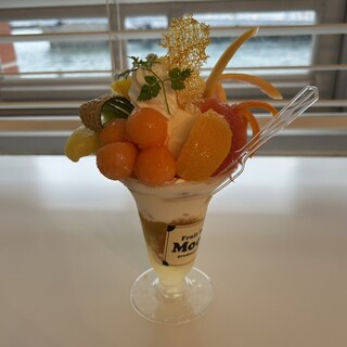 【Maton Cardiff】 ビクトリアンのフルーツスタンド Maton Cardiff】 ビクトリアンのフルーツスタンド Maton Cardiff