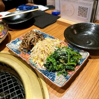 中目黒焼肉 登牛門 - 