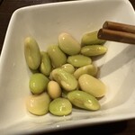 焼き鳥 そっぷ - お通し：剥き枝豆