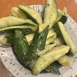 炭火焼 うさぎや - きゅうり漬け