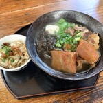 幸ちゃんそば - ◉ 幸ちゃんそばセット ¥1,000-
三角屋製麺所のしろ麺で依頼。