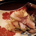 祇園つじや - 上に乗ってるチップスは栗