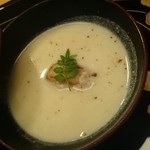 鶴に橘 - 海老芋とカリフラワーのすり流し