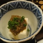 鶴に橘 - 冷奴 アワビソースで