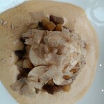 フィリップ・ミル 東京 - セップ茸香る半熟卵　インカのめざめとセップ茸　焦がしバターとセップ茸香るサバイヨン