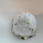 フィリップ・ミル 東京 - 梨のアクセントとヴェルヴェーヌのクリーム　トニックウォーターのジュレ　ハーブのソルベヴェル