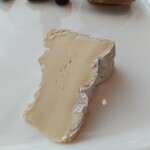 フィリップ・ミル 東京 - 熟成したカマンベール
      