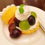 パルファン - ぶどうのショートケーキ