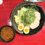 廣島つけ麺本舗 ばくだん屋 - ・広島つけ麺 5辛 醤油だれ 小 845円/税込
・味付け半熟玉子 120円/税込
・ねぎ盛り 120円/税込